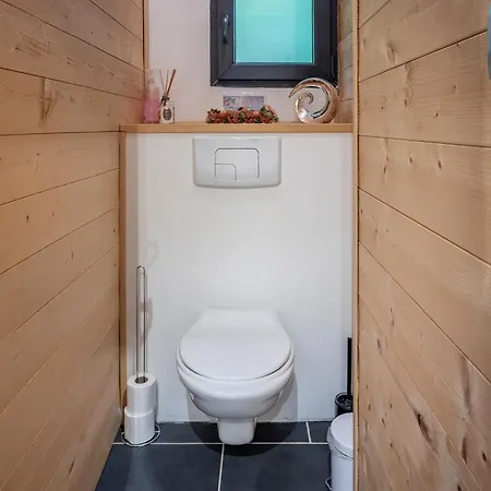 Le Des Buch Avec Chalet